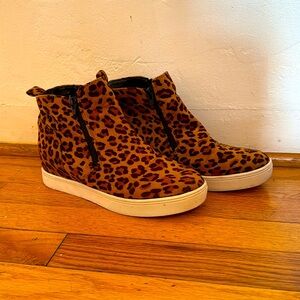 Leopard print ankle boots